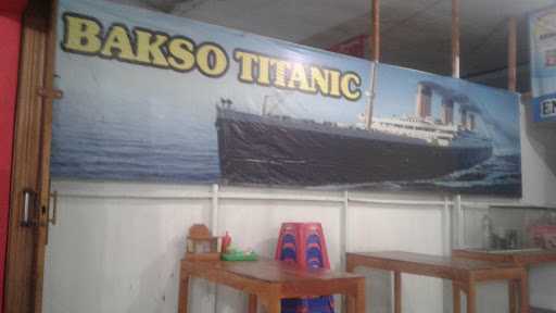 Bakso Mie Ayam Ceker Titanic 7