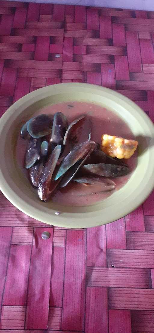 Budi Gimo Seafood 2