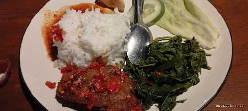 Kedai Makan Candu M'Bako 8