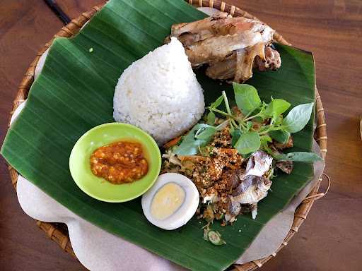 Waroeng Hawe Sego Wiwit Ayam Kampung 8