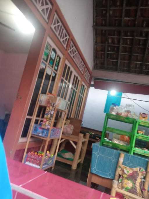 Warung Putri Najma 4