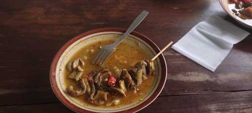 Soto Gentong Spesial Daging Sapi 5