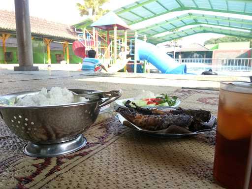 Umbul Asri Diner & Swimming Pool 1