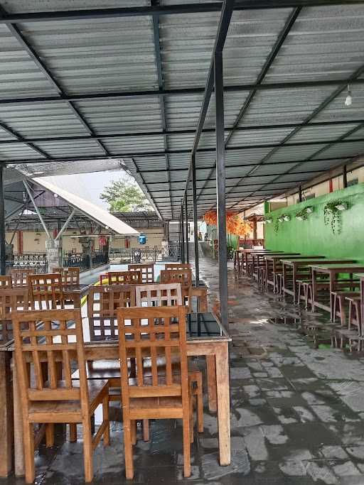 Umbul Asri Kolam Renang Dan Resto 1