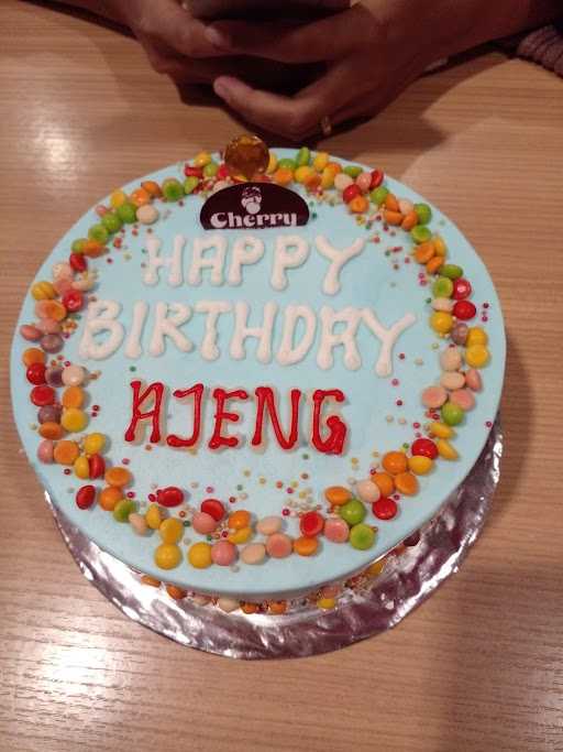 Cherry Bakery & Cake Tulungagung 4