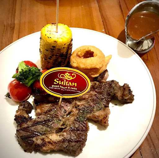 Sultan Cafe & Resto 10