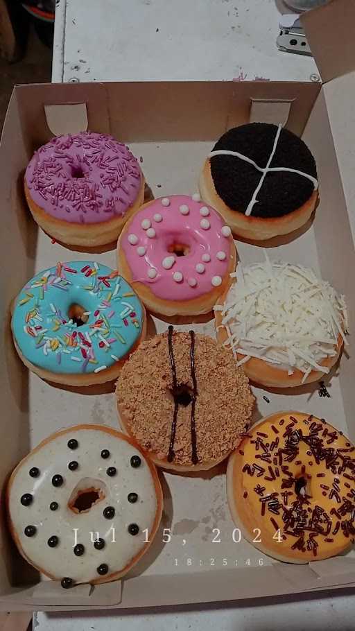 Donat Naen 8