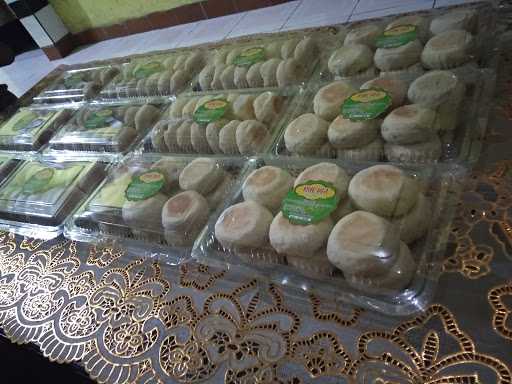 Rumah Kue Bunda (Kue Pia) 8