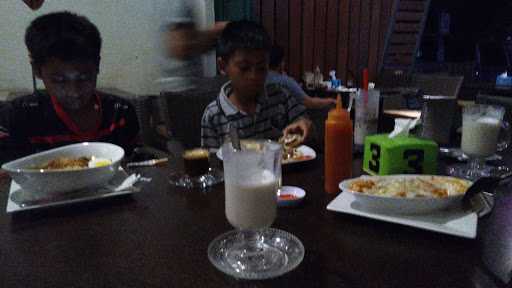 Cafe Masbro Tumpang 5