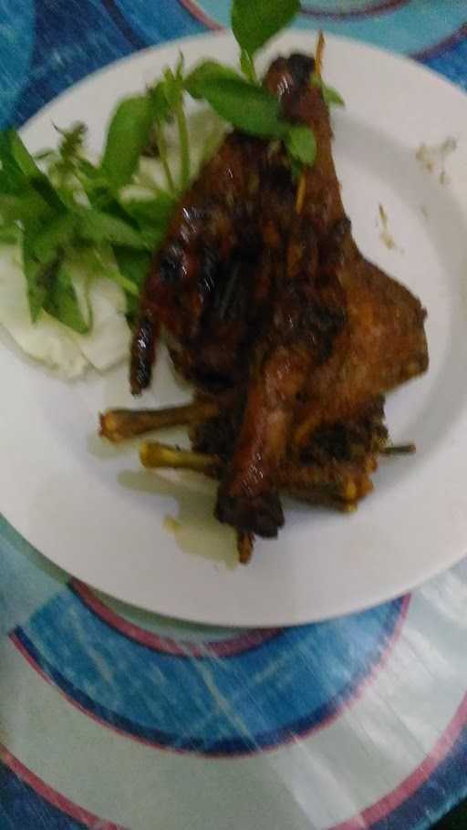 Lesehan Ayam Bakar Nirwana 2