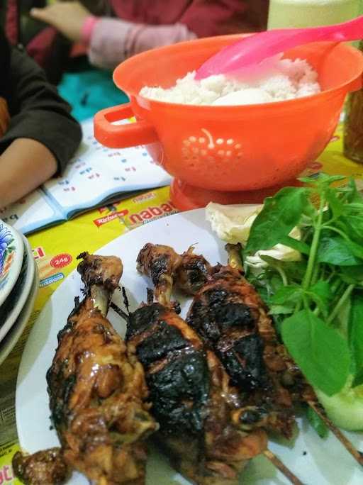 Lesehan Ayam Bakar Nirwana 4