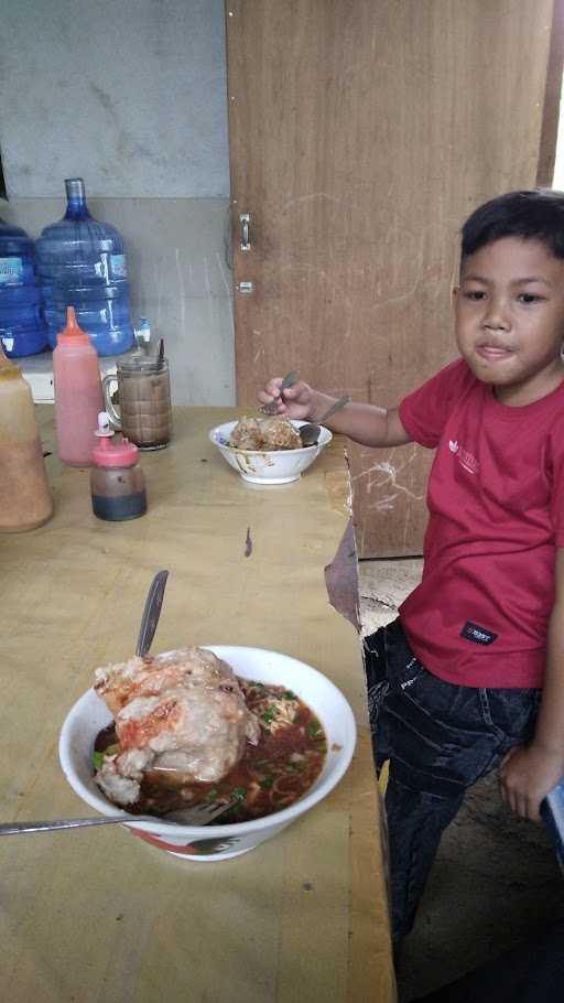 Warung Bakso Raksasa 2