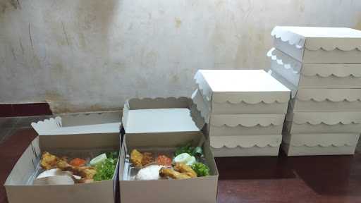 Warung Lalapan Bebek Dan Ayam Goreng Toempang 5