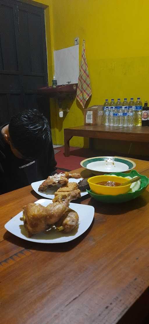 Warung Nasi Kuning 1