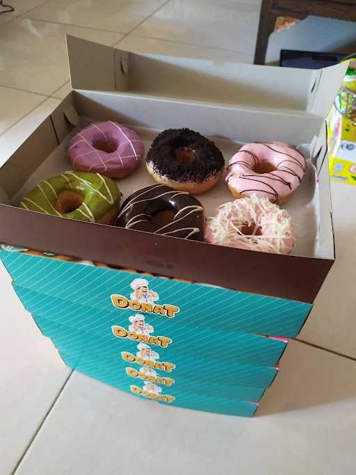 Jeslyn Donut'S 4