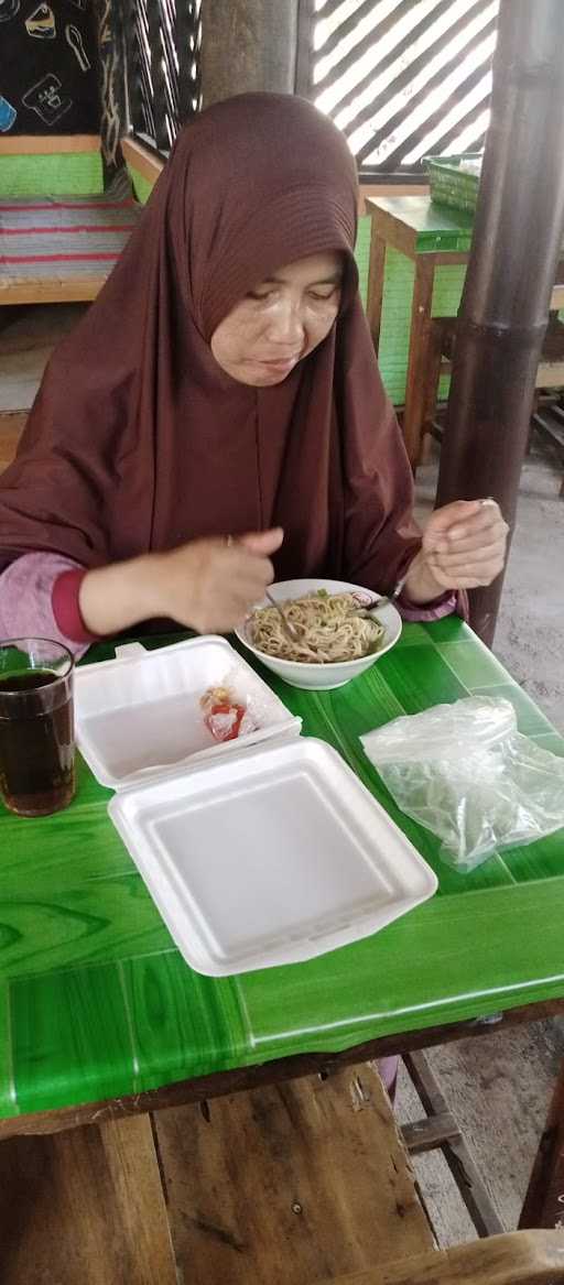 Mie Ayam Jamur Mbah Syugi 8