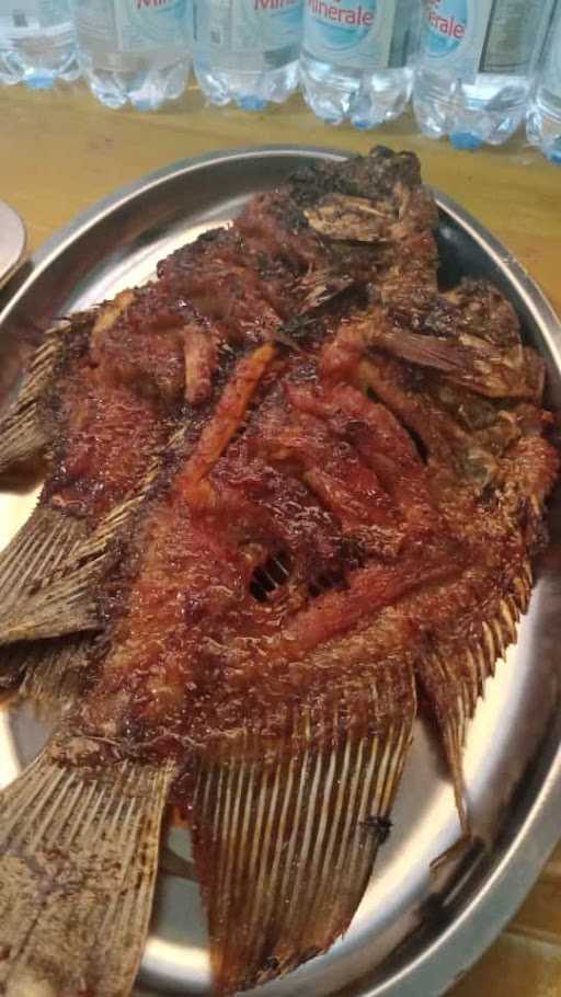 Warung Apung Ikan Bakar Bu Sumarti 9