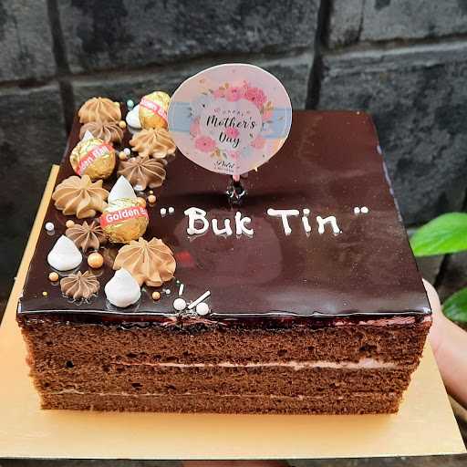 Putri Cake & Bakery 9