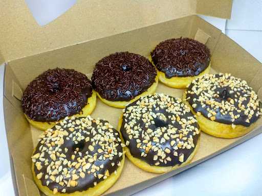 Adaroti Donat Kentang & Bakery 2