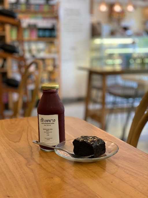 Dharma Coffee & Juice - Healthy, Vegetarian And Vegan Friendly 8