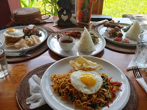 Pissari Bali Cafe 6