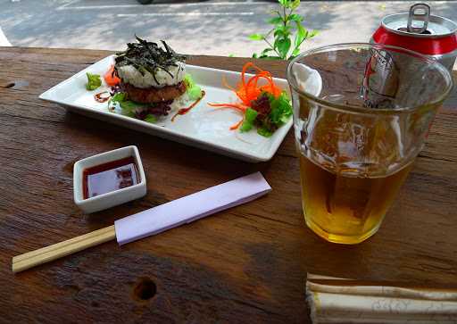 Wildberry 18 Sushi & Indonesian Cafe Ubud 6