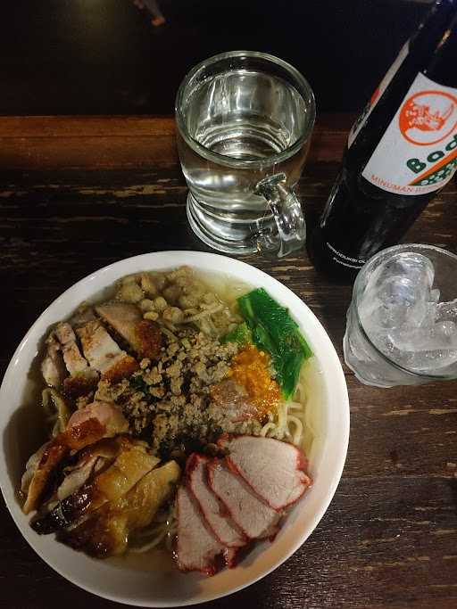 Lucky 8 Roast Pork Noodle Ubud Bakmi Babi 10