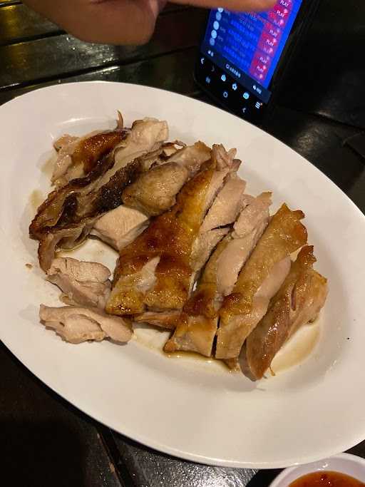 Lucky 8 Roast Pork Noodle Ubud Bakmi Babi 5