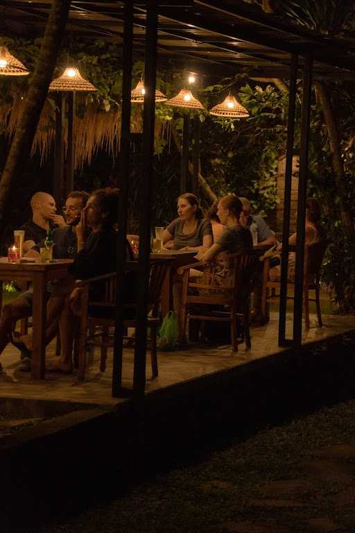 Lokal Bar Ubud 8