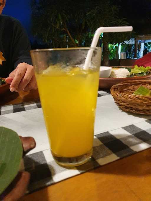 Sawah Indah Resto Ubud 5