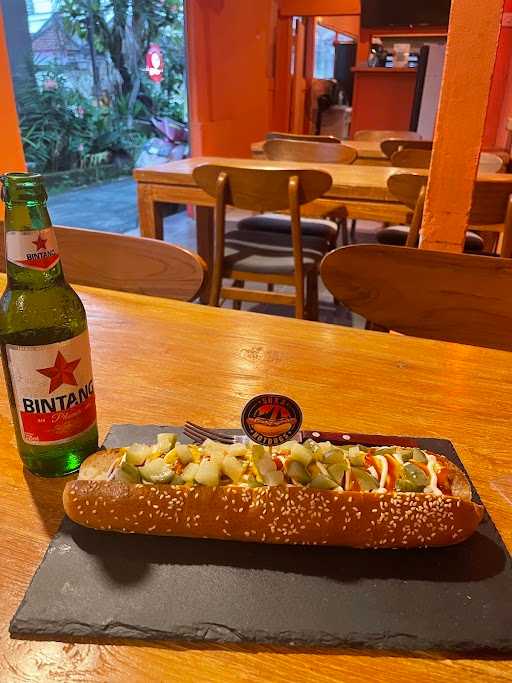 Suka Hotdogs Ubud 5