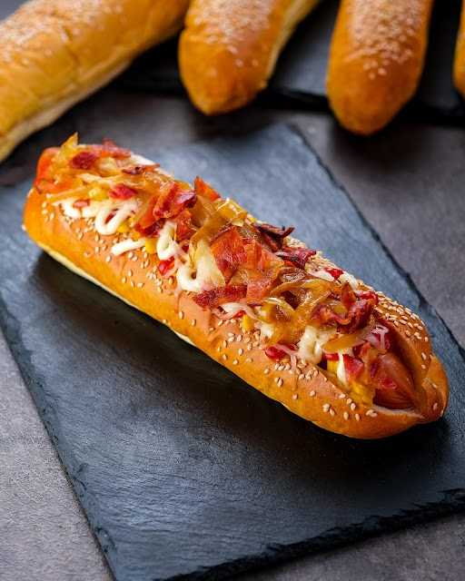 Suka Hotdogs Ubud 6