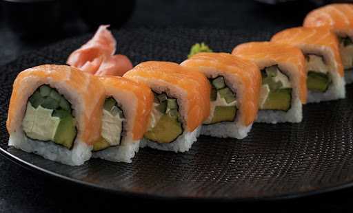 Sushi Black , Grill And Bar 7