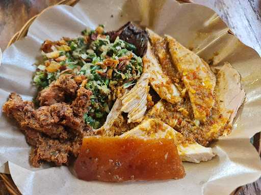 Warung Babi Guling Ibu Oka 1 6