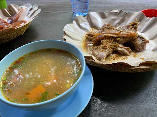 Warung Babi Guling Ibu Oka 3 10