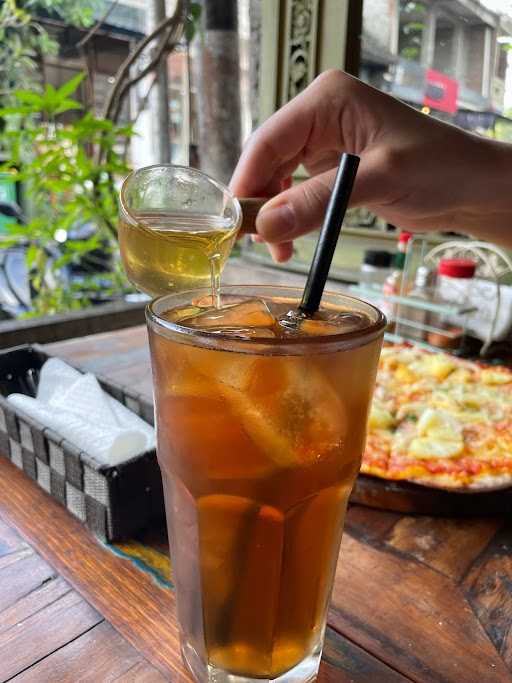 Warung Citta Ovest Pizza & Pasta 9