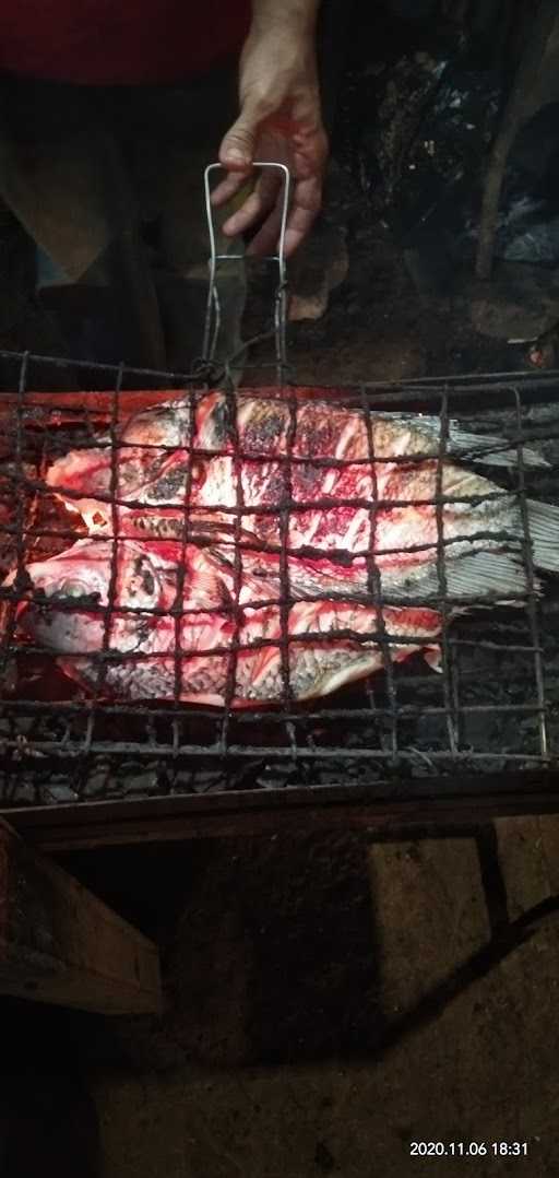 Mas Wahyu Ikan Laut&Ayam Bakar 2