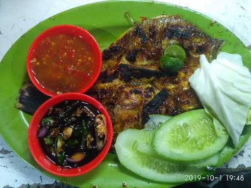 Mas Wahyu Ikan Laut&Ayam Bakar 5