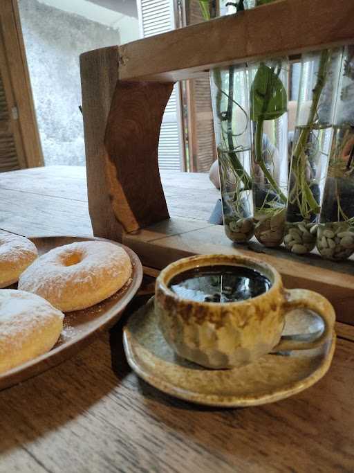 Nest Coffee & Donuts 7