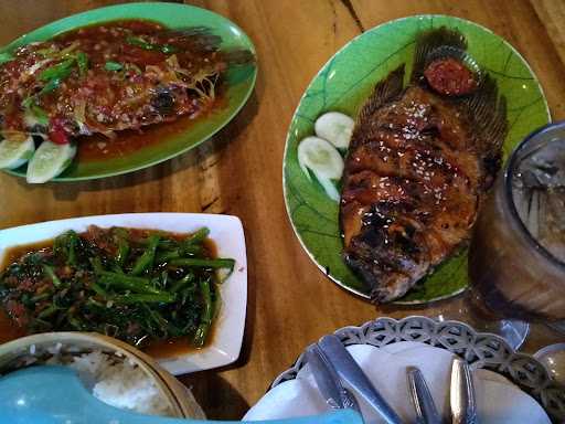 Fish Resto Jatisongo 7