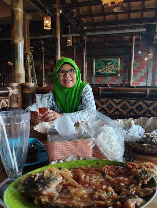 Fish Resto Jatisongo 1