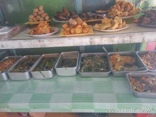 Warung Makan Bu Tutik (Pasar Usg 1 Ungaran) 4