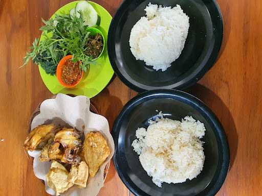 Ayam & Bebek Goreng Kemuning 1