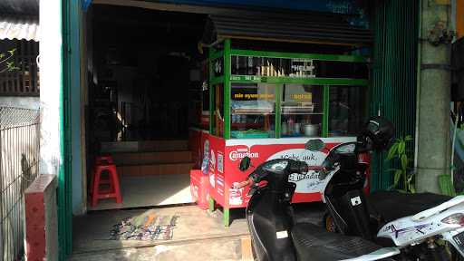 Kedai Es Teler Pak Sabar 5