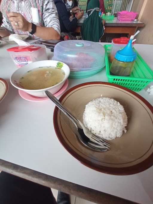 Warung Sop Cakar Mas 7