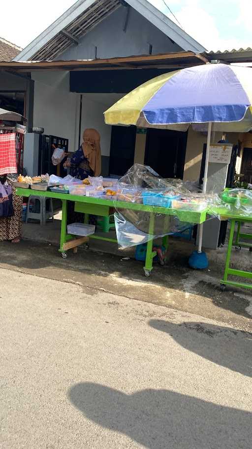 Jajanan Kue Basah Mbak Lik 9