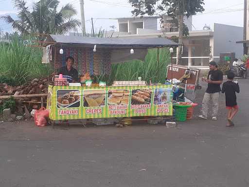 Roti Bakar, Takoyaki, Crepes & Sosis Bakar 7