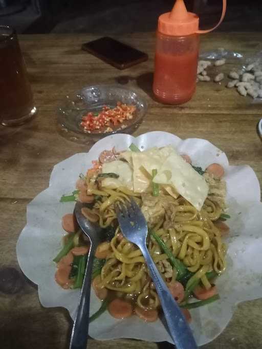 Warung Nasgor Sam Pete 8