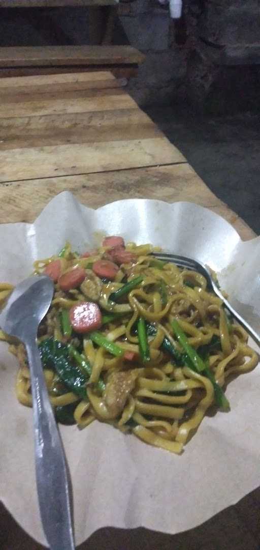 Warung Nasgor Sam Pete 9