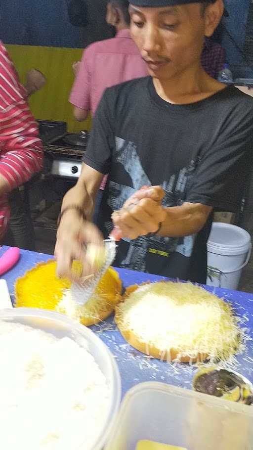 Martabak & Terang Bulan Irian 3